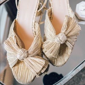 Loeffler Randal Dahlia Gold Pleated Bow Heel